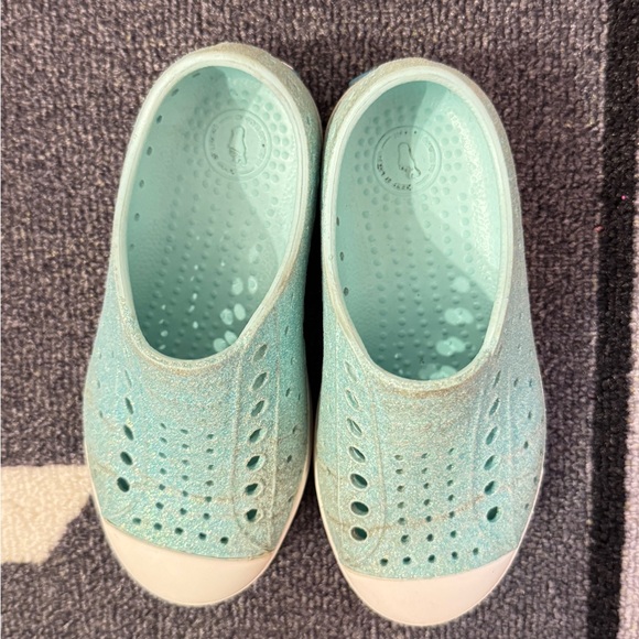 Native Shoes Kids Water Shoes in Aqua and White - Picture 5 of 5